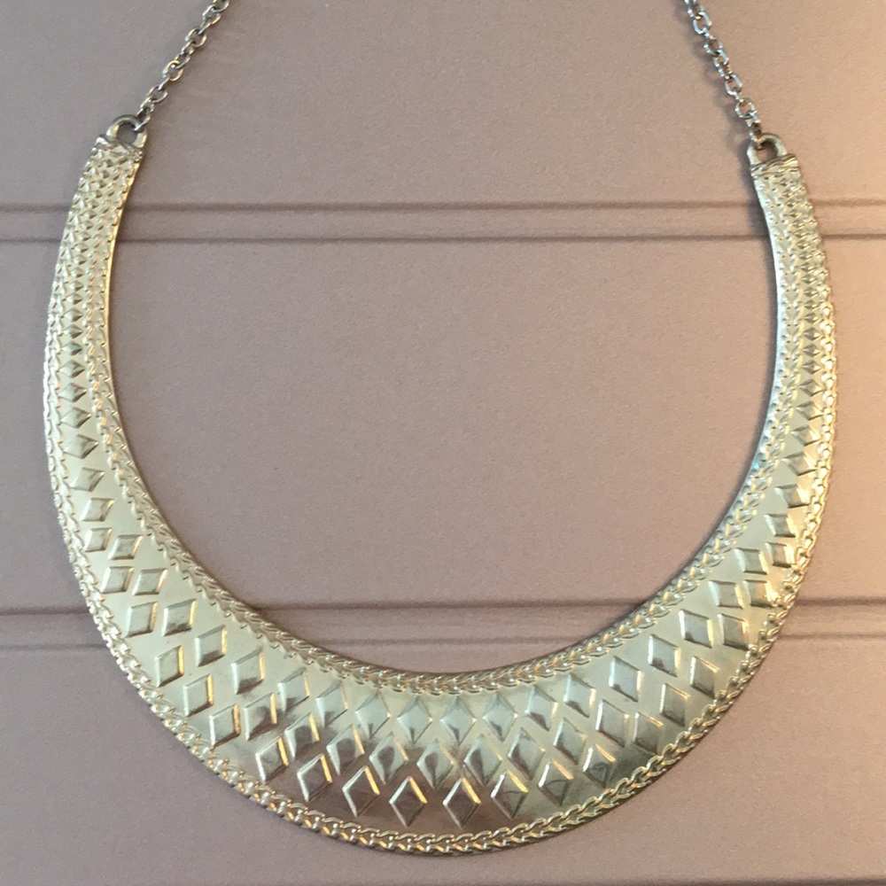 Gold Cleopatra-like necklace